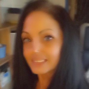 Meet your Posher, Sondra